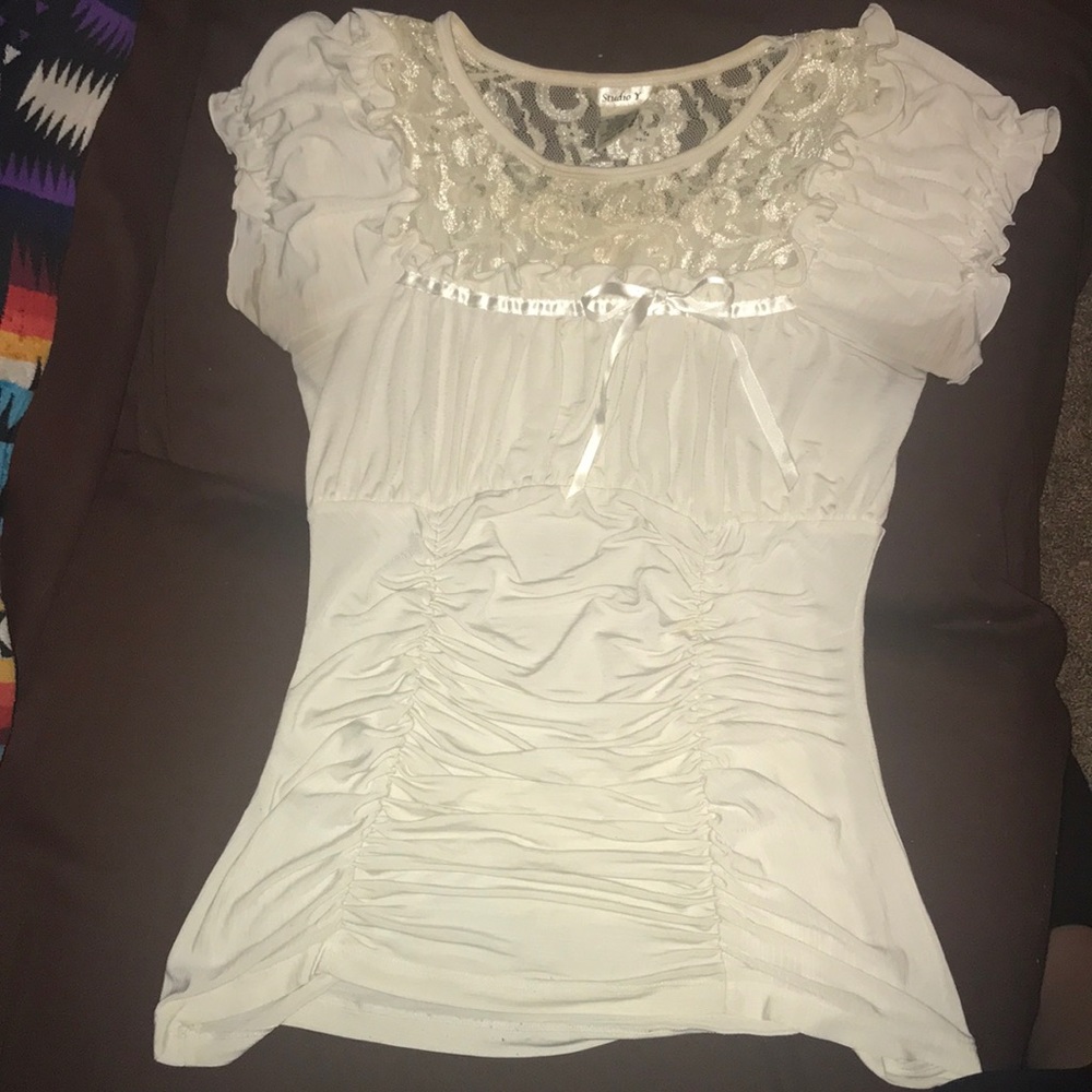 ISO this shirt in size Large Studio Y ruched lace